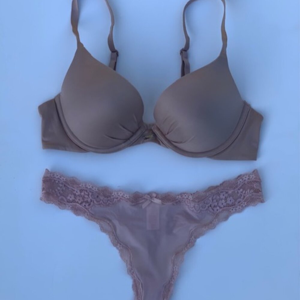 VICTORIA'S SECRET Plunge Push-up Bra Cream Underwire 36B – Free Cream/Lace Thong